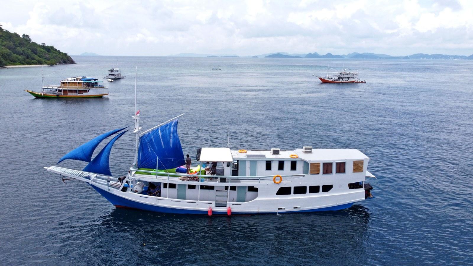 Princess Lala Phinisi – Privatcharter in Komodo, die ganze Princess Lala für Ihre Gruppe